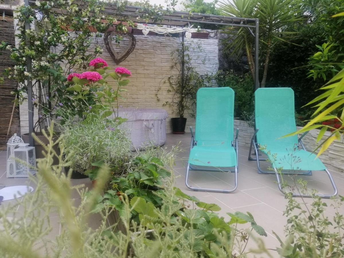 Paradise Jacuzzi & Sauna Ika Bagian luar foto